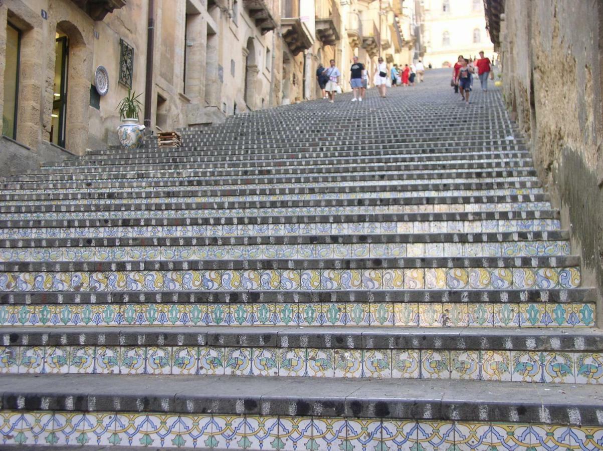 La Rosa Antica Panzió Caltagirone Kültér fotó
